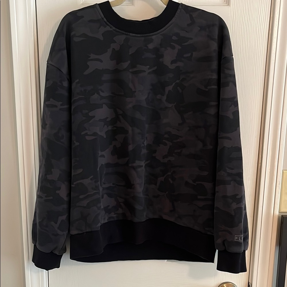 Fleo Black and Gray Camouflage Crew Sweatshirt